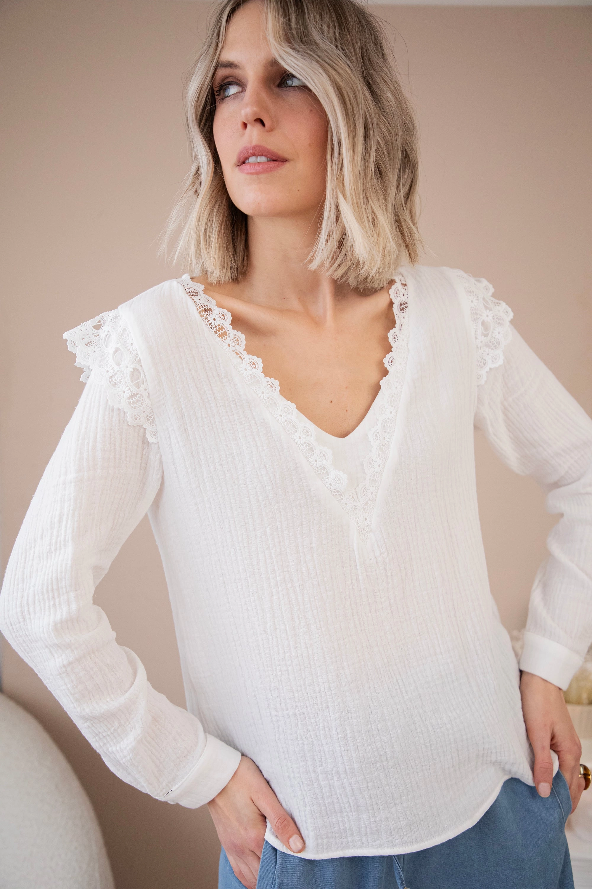 Love The Lace & Tetra White - Blouse