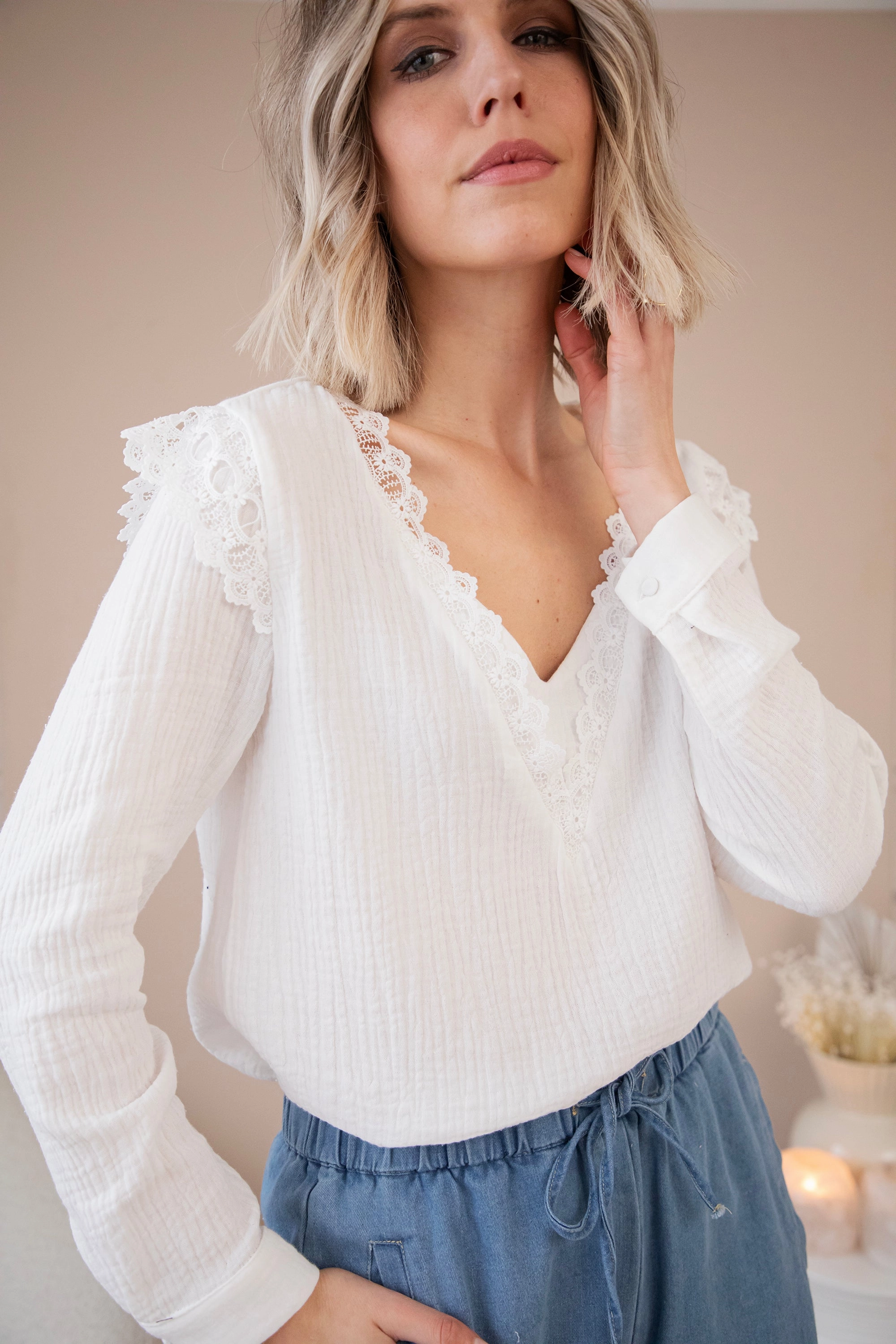 Love The Lace & Tetra White - Blouse