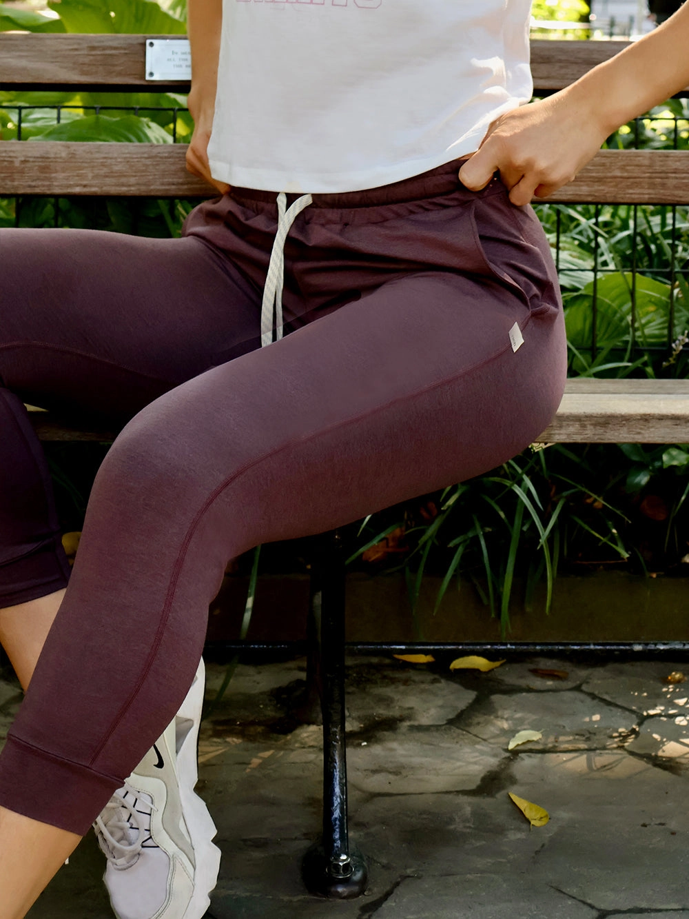 VUORI ELDERBERRY HEATHER PERFORMANCE JOGGER